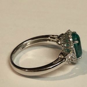 Emerald and diamond ring